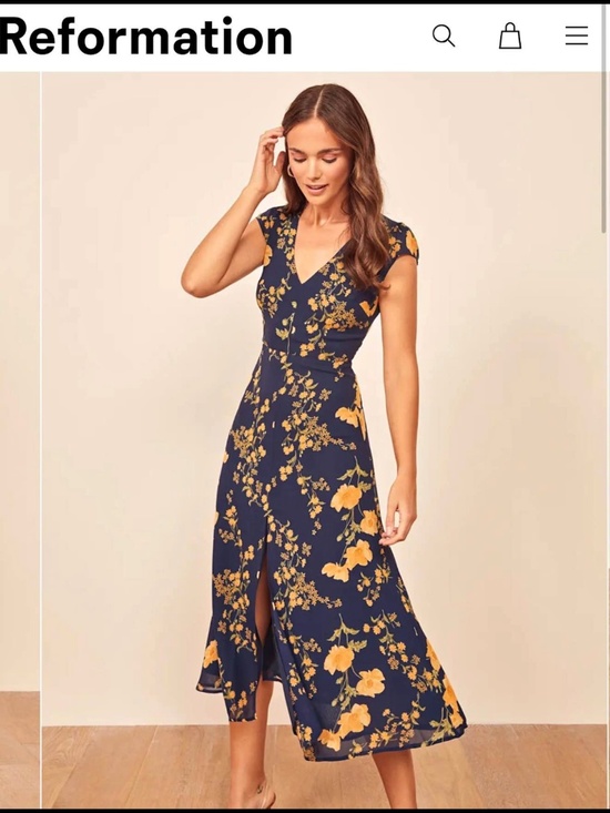 Reformation Dresses & Skirts - Reformation Wellfleet Midi Dress in Navy Floral Bernadette Print – Size 2